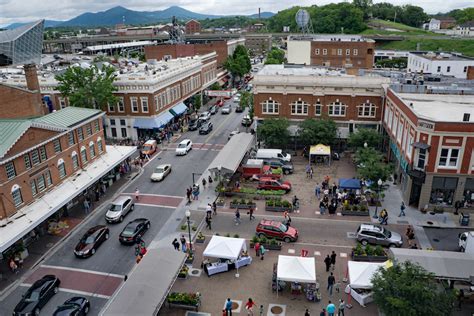 Best Things To Do In Roanoke Va Touropia Travel