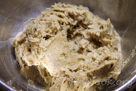 Рассыпчатое овсяное печенье с орехами