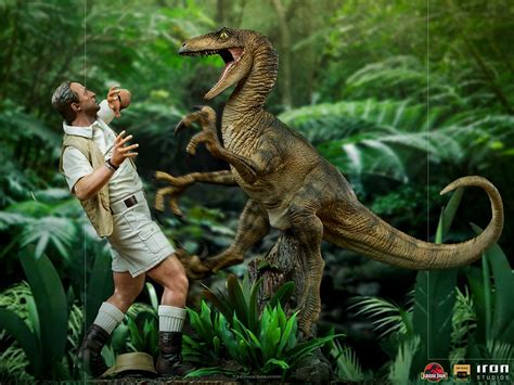 Jurassic Park - Clever Girl Statue by Iron Studios - The Toyark - News