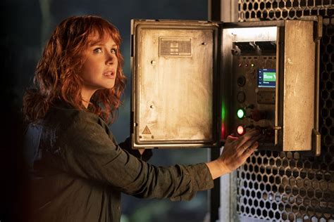 Foto De Bryce Dallas Howard Jurassic World Domínio Fotos Bryce