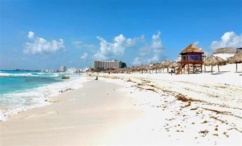 Estas son las playas de Cancún con bajo recale de sargazo Quadratin