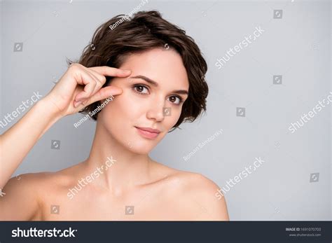 1 267 Bob Hair Naked Royalty Free Images Stock Photos Pictures Shutterstock