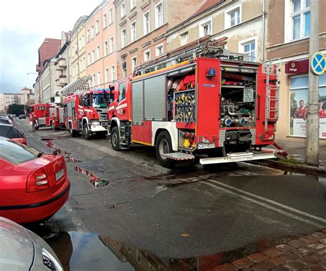 Grudzi Dz Po Ar W Kamienicy Przy Sk Odowskiej Curie Lokator W Uda O