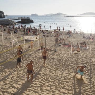 Plage Des Catalans Marseille Office De Tourisme De Marseille