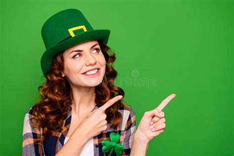 Close Up Photo Of She Her Lady Beautiful Brunette Fingers Show L Stock Image Image Of Clover