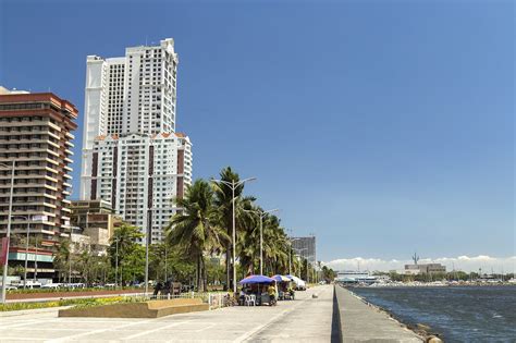 Manila Baywalk A Fun Sunset Spot In Manila Go Guides