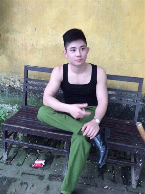 Hot boy công an ngực to như quả bưởi Vua quần sịp đồ chơi tình dục nam