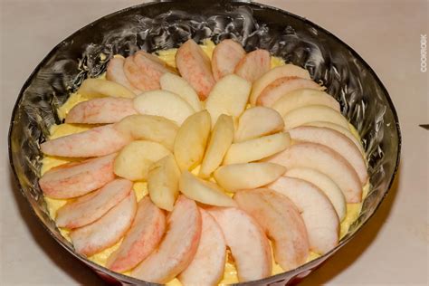 Пирог яблочный из творожного теста — кулинарный рецепт