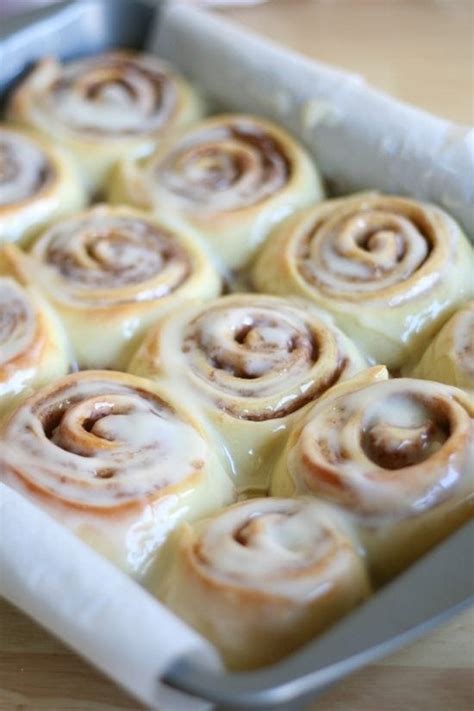 The Best Homemade Cinnamon Rolls - Lauren's Latest