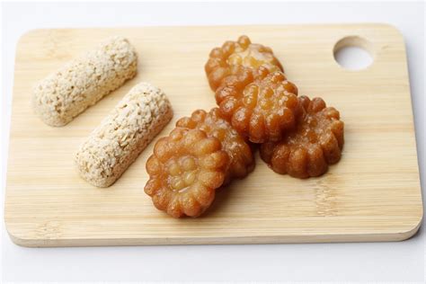 Gangjeong Rice Puff And Yakgwa Honey Cookies Korean Sweet Food