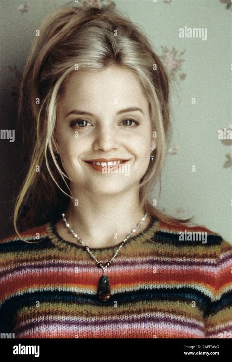 AMERICAN BEAUTY Mena Suvari 1999 DreamWorks Courtesy Everett