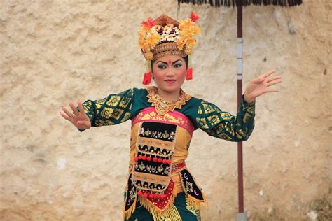 Legong Keraton Tarian Klasik Bali Yang Bertahan Berabad Abad