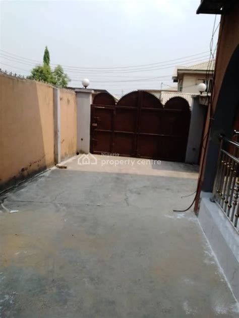 For Rent Clean Bedroom Flat Segun Kojore Street Unity Estate