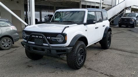 Ford Bronco Wildtrak Sasquatch Walk Around Stock Lb