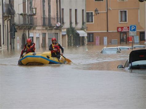 Alluvione Benevento 19 Ottobre 2015 Video