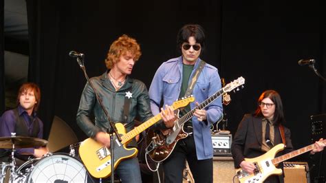 The Raconteurs - Wikipedia