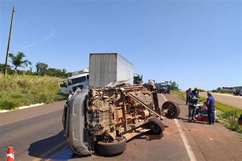 MidiaNews Médico de MT se envolve em acidente 4 veículos no Paraná