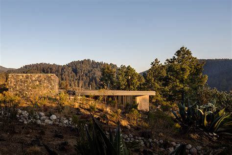 Manuel Cervantes Estudio Designs Residence With Featuring Half Buried