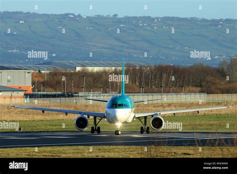 An Aer Lingus Airbus A320 prepares to take off from Belfast City ...