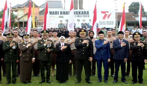 HUT Bhayangkara Ke 77 Bupati Blitar Berharap Polri Terus Bersinergi