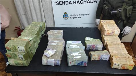 Salta Descubrieron A Una Pareja Que Transportaba Más De 13 Millones De Pesos Ocultos En Cajas