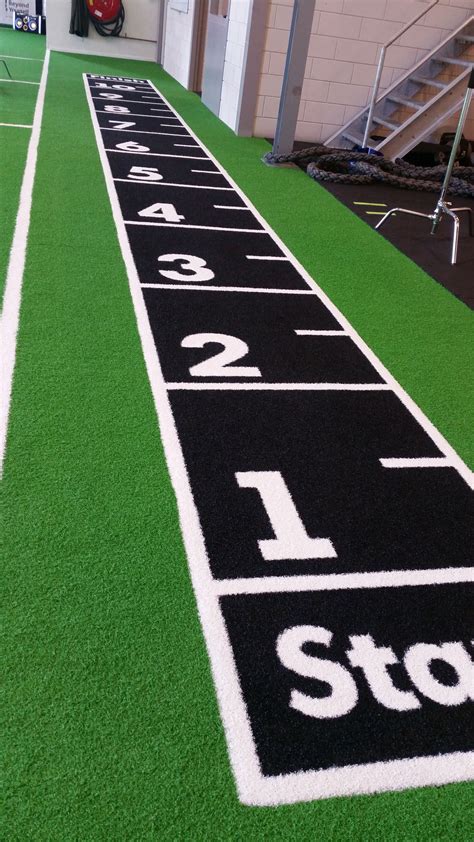 Type Heavy Sprinttrack Custom Made Material Extremely Heavy Artificial Grass Colour Full