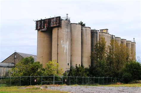 Abandoned Lehigh Portland Cement Company Oglesby Illino Flickr