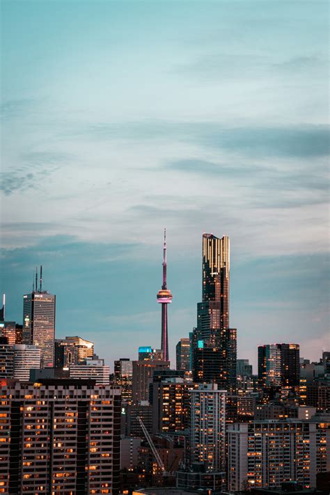 What To Expect In Torontos Real Estate Market In 2024 Toronto Real Estate Penthouse Queen