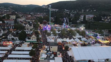 In dieser Stadt in Rheinland Pfalz wird das größte Weinfest der Welt