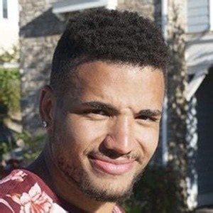 Kenneth Walker (YouTube Star) - Age, Family, Bio | Famous Birthdays