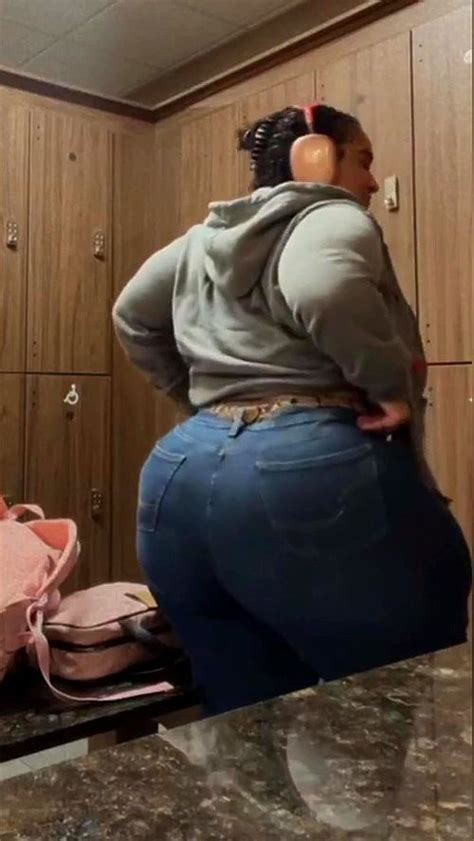 Watch Giant Big Ass Giant Ass Bbw Porn SpankBang