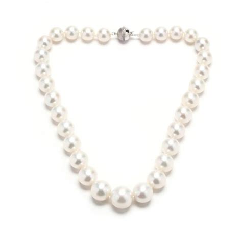 South Sea Pearl Necklace (Lot 23 - The Signature Winter AuctionDec 4 ...