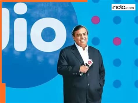 Mukesh Ambanis Gift For Jio Users It Offers 336 Days Free Unlimited