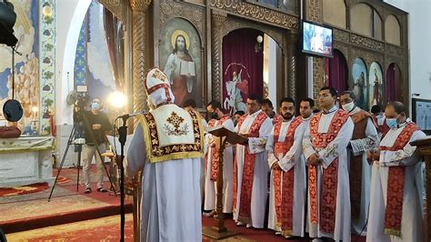 أجراس الكنائس تدق بدء مراسم قداس عيد الغطاس بكاتدرائية الأنبا شنودة