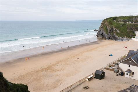 Mawgan Porth Beach Guide Plan Your Visit To Cornwall