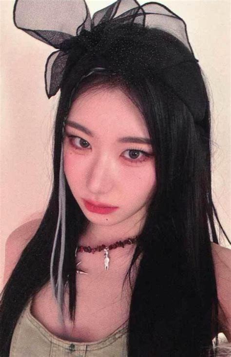 Scan Itzy Chaeryeong Born To Be Bdm Pob Photocard Kpop Itzy