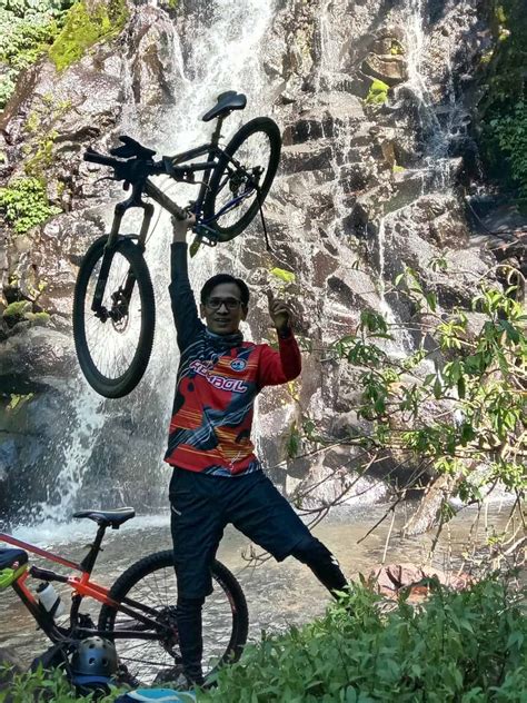 Air Terjun Sri Gunting Nganjuk, Air Terjun Alami dengan Panorama Alam