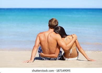 2 774 Beach Bikini Couple Back Images Stock Photos Vectors Shutterstock
