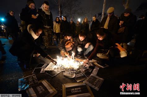 仏シャルリー・エブド銃撃事件 住民が犠牲者を追悼中国網日本語