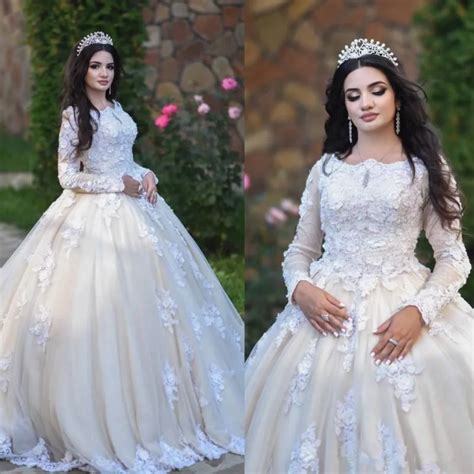 Modest Saudi Arabic Middle East Wedding Dresses Long Sleeve Lace Ball