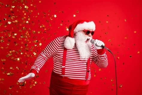 Christmas Karaoke at Sleigh Bar - McGregor Square