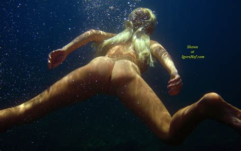 Underwater Nude Diving Girls Hotnupics