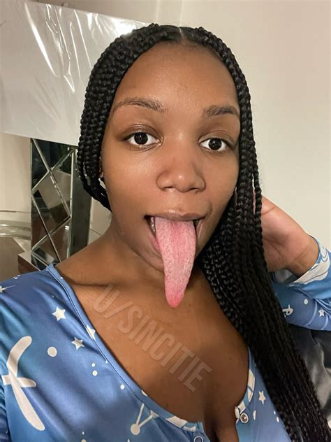 Long Tongue Brown Queen Follow Me For More Of My Amazing U Sincitie