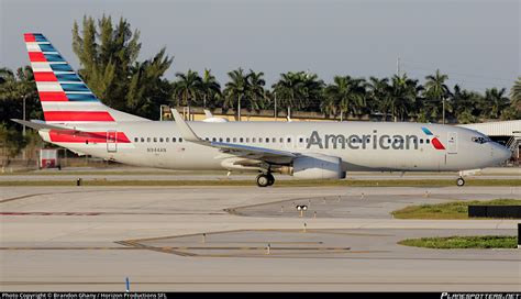 N944AN American Airlines Boeing 737 823 WL Photo By Brandon Ghany