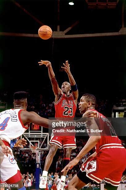 Michael Jordan Jump Shot Stock Fotos Und Bilder Getty Images