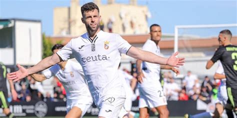 Primera Rfef Linares Rayo Majadahonda Ceuta Badajoz