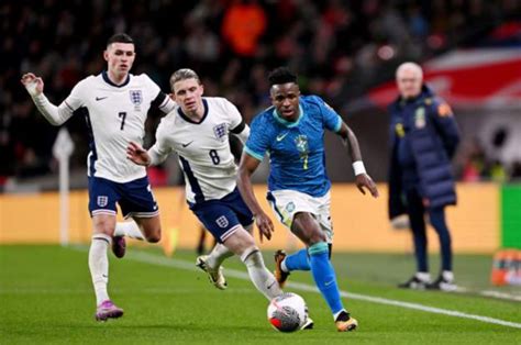 Meciuri amicale Un brazilian de 17 ani a răpus Anglia pe Wembley