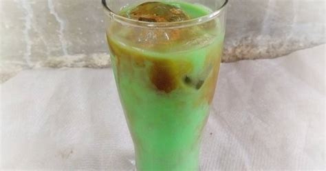 Resep Es Kopi Pandan Oleh Nyonya Farhan Cookpad