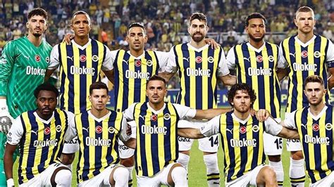 Fenerbahçe de yaprak dökümü devam ediyor 5 futbolcu daha yolcu