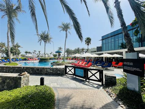 JA Palm Tree Court Executive Club Lounge | Best Executive Club Lounges In Dubai